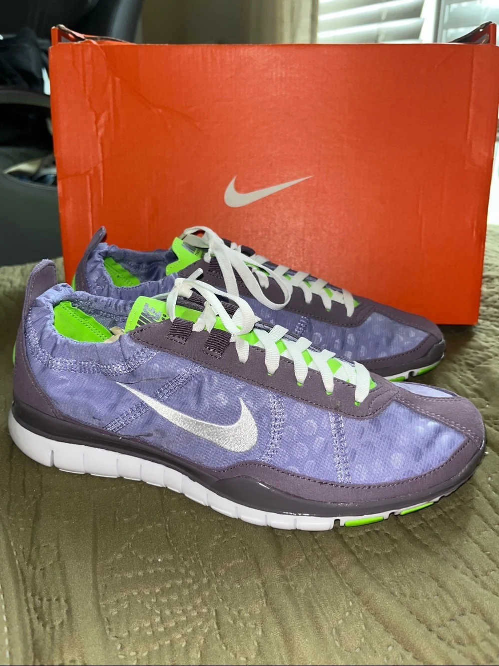 NEW Nike women’s TR Free Twist 7.5 Dark Plum Rare w box
